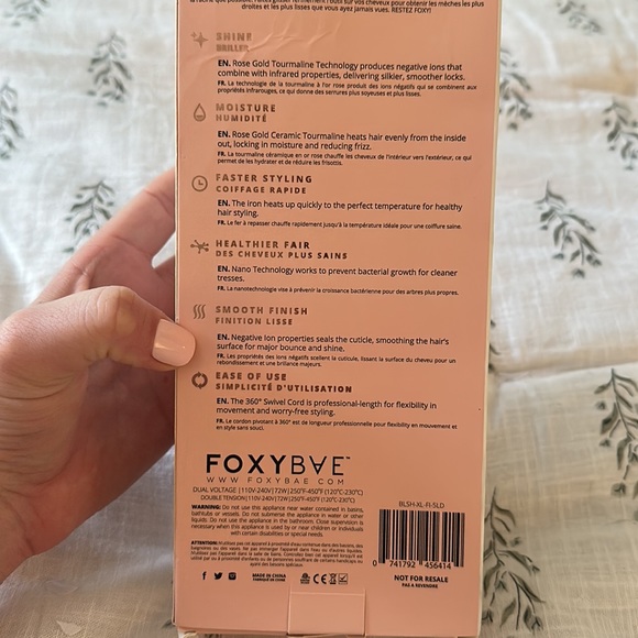 NIB FOXYBAE Blush Pink Wide Plate 1.75β Flat Iron - Picture 5 of 5